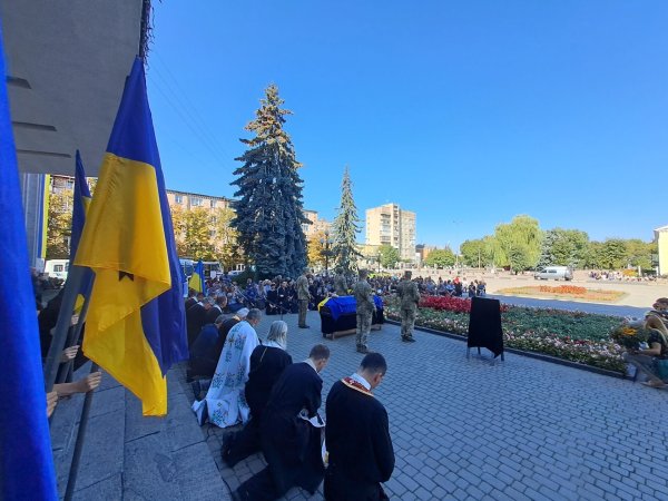 Ковельчани віддали останню шану Герою Петру Бежану
