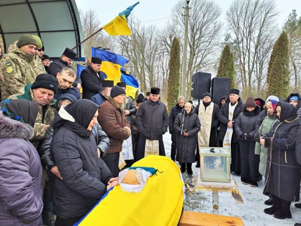 У Ружині попрощалися з полеглим Захисником Ігорем Тимоніком У Ружині попрощалися з полеглим Захисником Ігорем Тимоніком