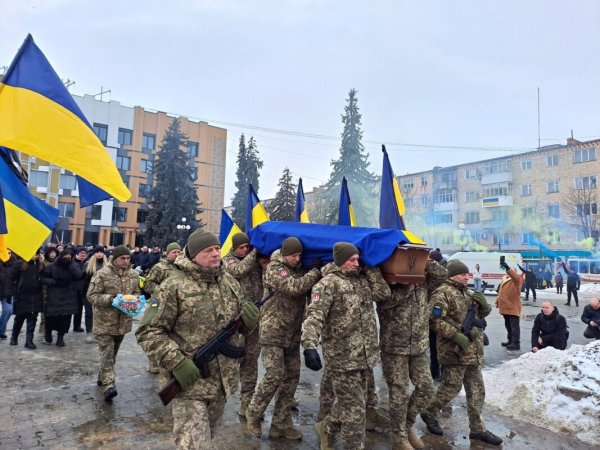 У Ковелі попрощалися із 25-річним захисником Василем Гордіюком У Ковелі попрощалися із 25-річним захисником Василем Гордіюком
