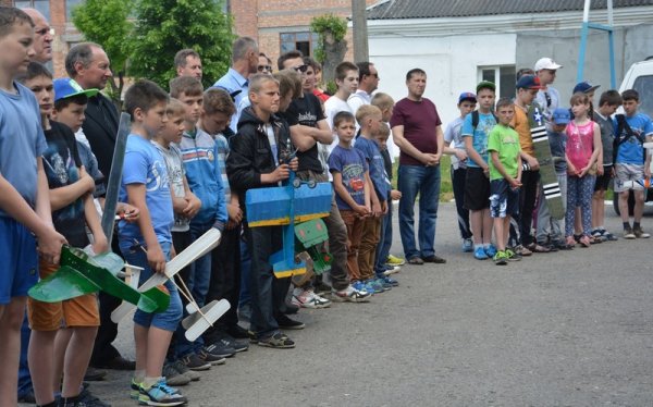 Юні ковельські новатори сьогодні відзначають професійне свято Юні ковельські новатори сьогодні відзначають професійне свято