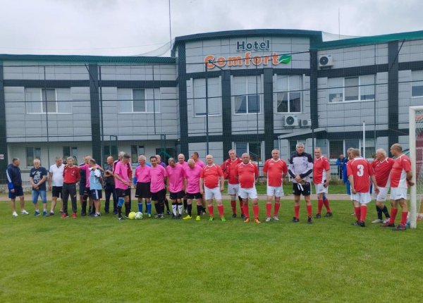 Команда «Наше місто» – переможці футбольного турніру серед ветеранів