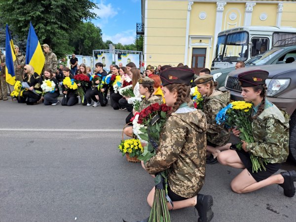 Мав серце і витривалість воїна: у Ковелі провели в останню дорогу Героя Павла Шайтана