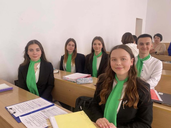 Юні правознавці Ковеля – переможці обласного турніру