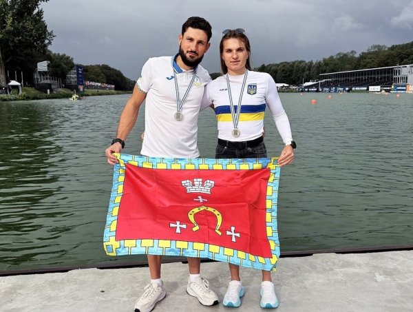 Станіслав Самолюк та Дарія Котик — віцечемпіони світу з академічного веслування Станіслав Самолюк та Дарія Котик — віцечемпіони світу з академічного веслування