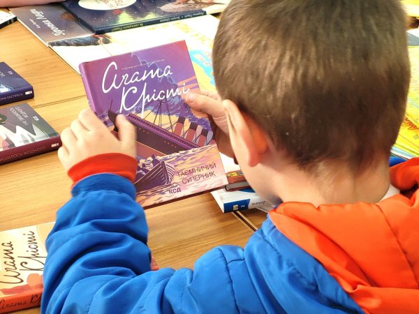 Бібліотеки нашої громади отримали нові книги