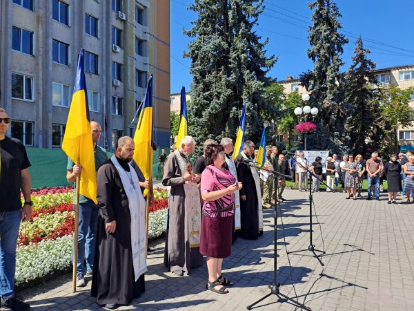 Ковель попрощався із Захисником Віталієм Півнем Ковель попрощався із Захисником Віталієм Півнем