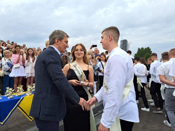 У Ковелі відбувся фестиваль шкільного вальсу У Ковелі відбувся фестиваль шкільного вальсу